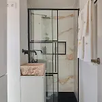 Terrace&shower River View. * 리스본