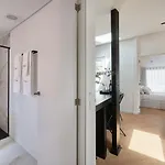 Terrace&shower River View. 아파트 리스본