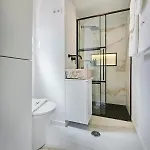 Terrace&shower River View. 아파트 리스본