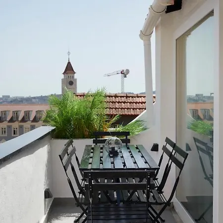 Terrace&shower River View. Лиссабон
