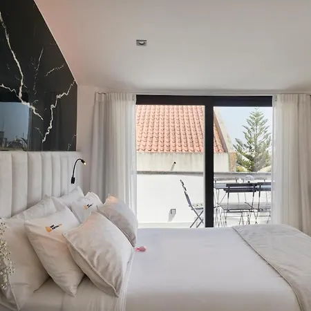 Terrace&shower River View. Апартаменты Лиссабон